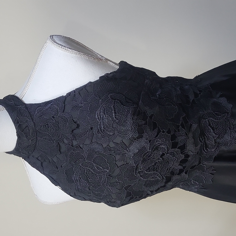 AVERY G Black Lace Bodice Halter T-Back Hi-Low Formal Dress - Picture 3 of 16